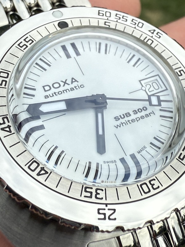 Doxa Sub 300 Whitepearl