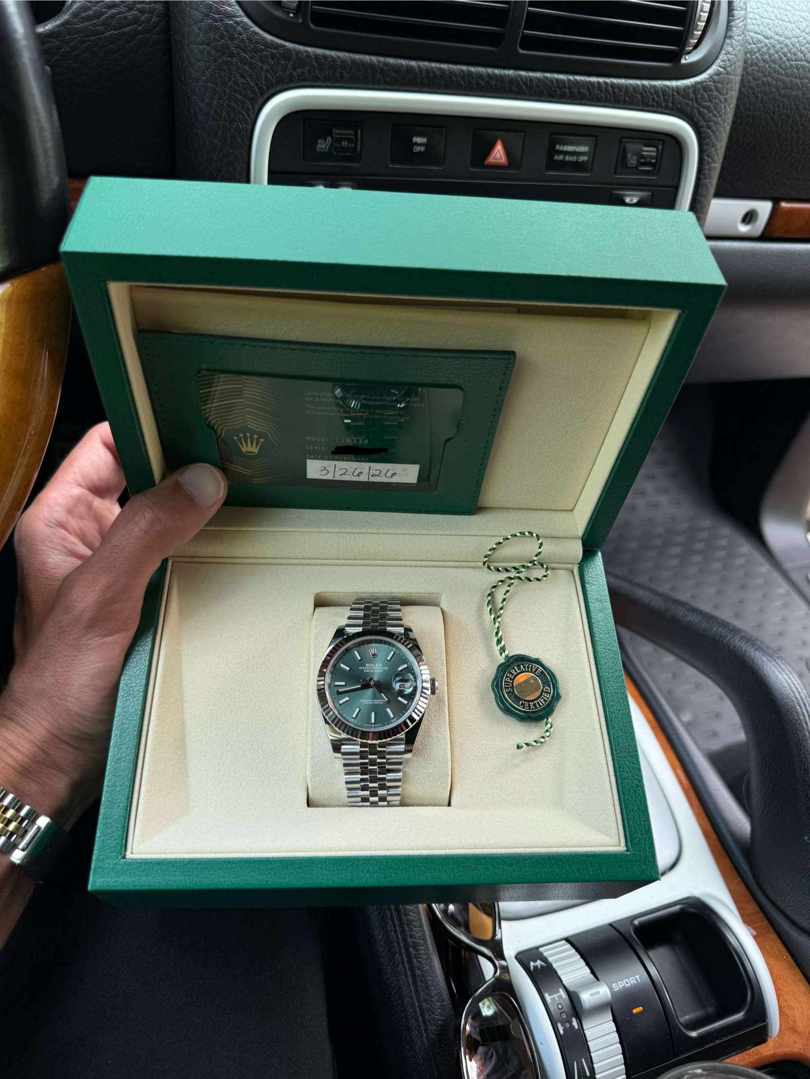 Rolex Datejust 126334 mint green dial white gold fluted bezel