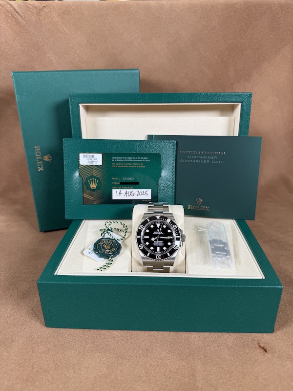 Rolex Submariner No-Date ref 124060 complete set