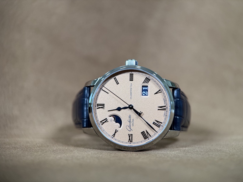 Glashütte Original Senator Excellence Panorama Date Moon Phase salmon dial